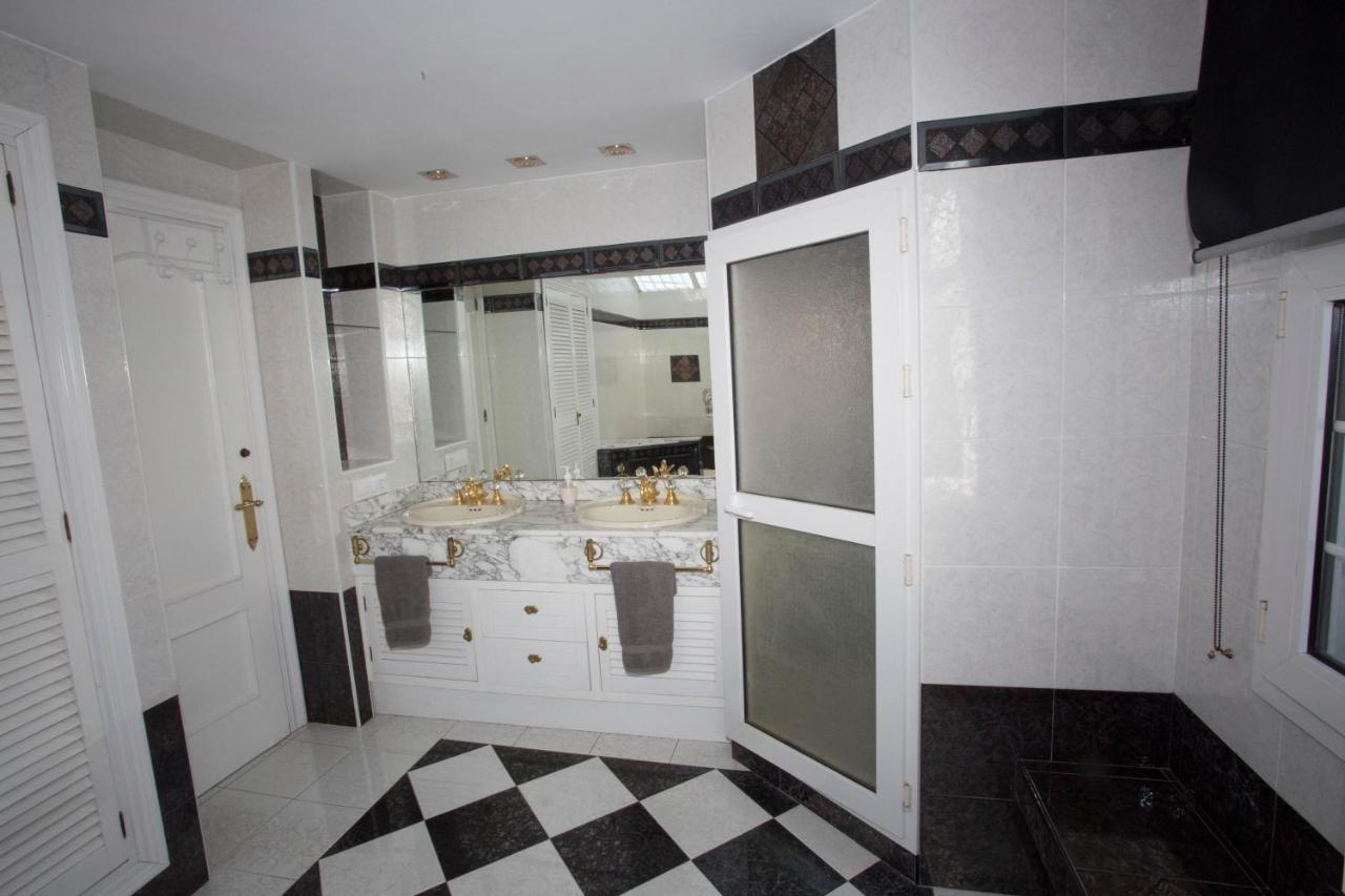 Alojamiento El Chaparro Barbate Junto A La Venta El Loro 외부 사진